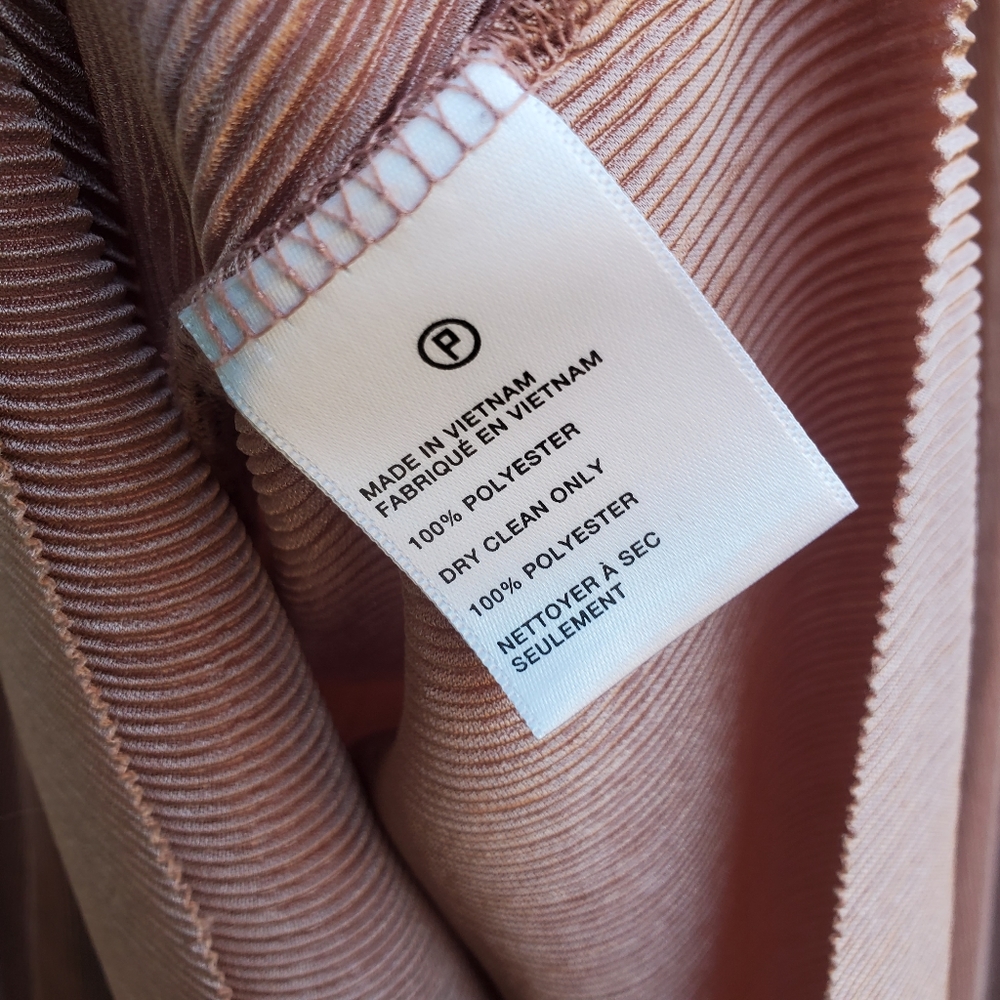 J.O.A. Blush Pleated Felicity Pink Flowy Top - Picture 7 of 7